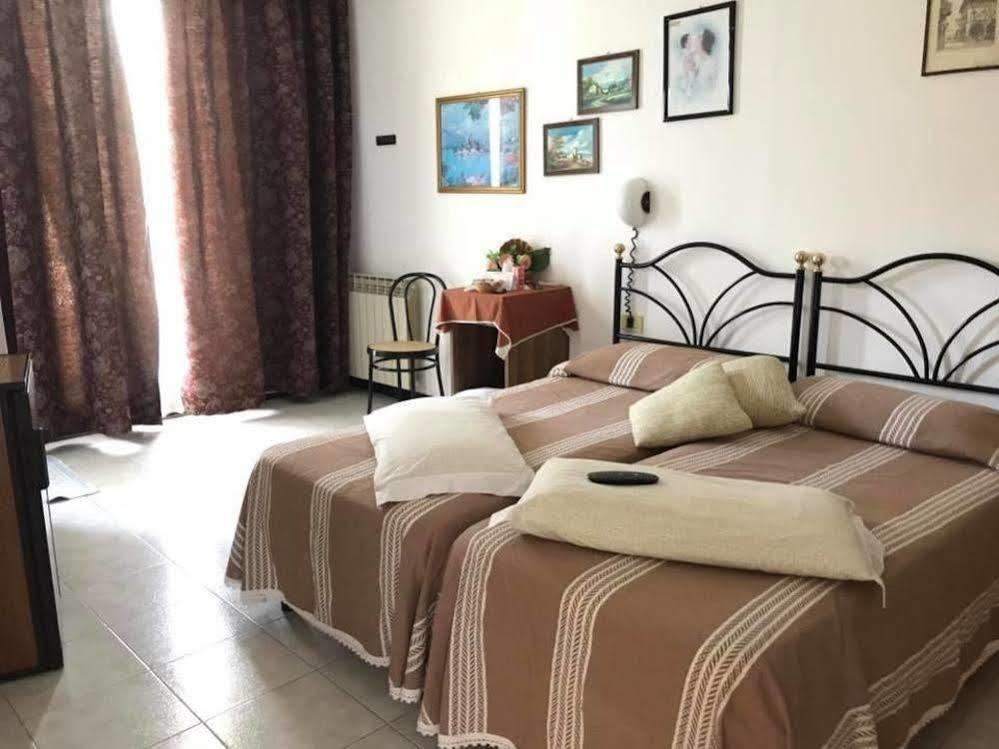 Hotel Ebe Сан-П'єро-а-Сьєве Екстер'єр фото